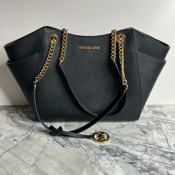 Michael Kors Jet Set Large Saffiano Leather Shoulder Bag, wallet and wristlet. - Picture 1 of 9